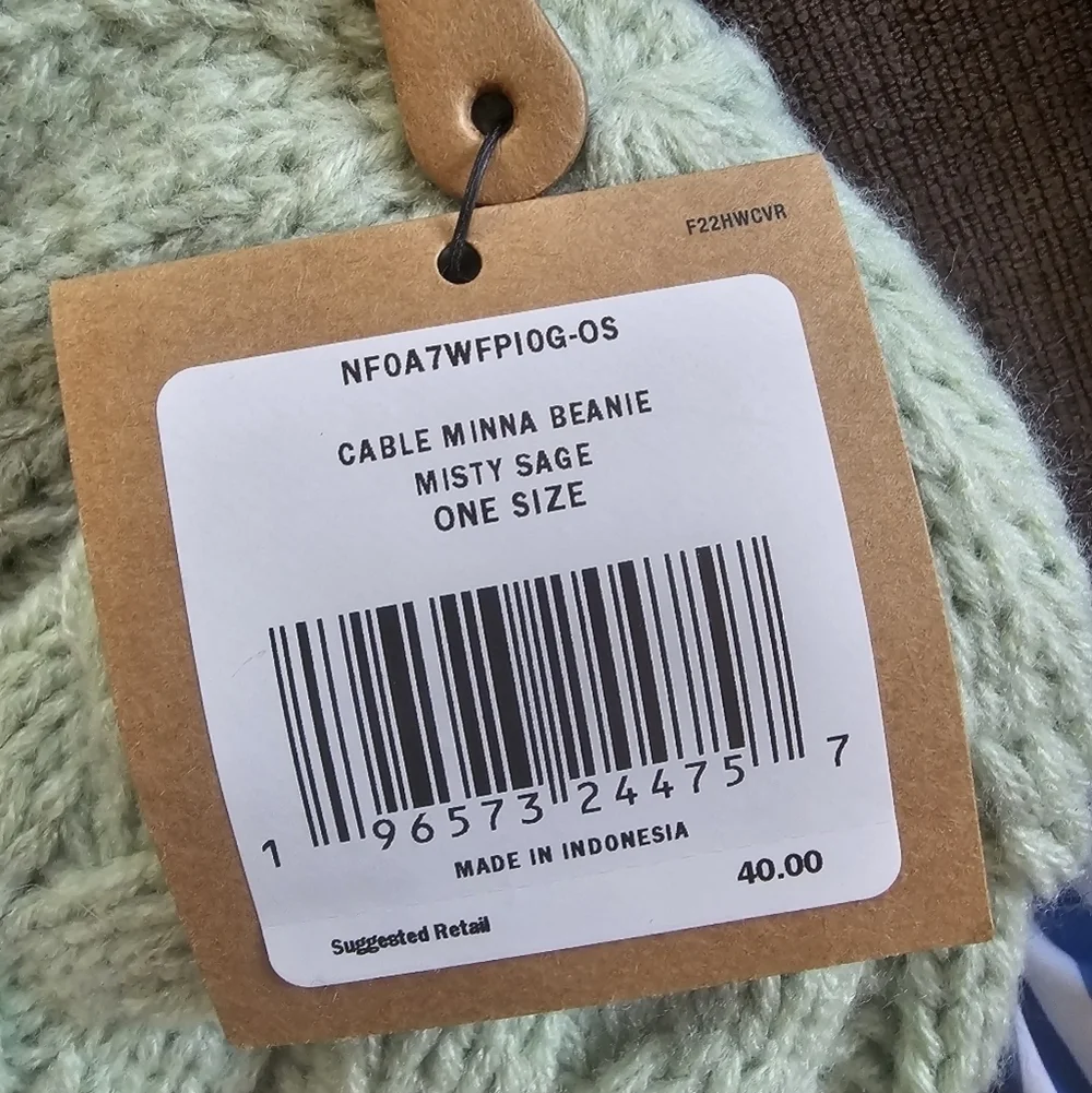 The North Face Cable Knit Minna Beanie Winter Hat NWT Misty Sage Green